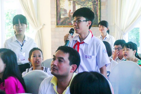 Đã tìm ra quán quân EC 2014 khu vực TPHCM và Đà Nẵng - 4 Màn giao lưu giữa thí sinh và BTC EC (khu vực Đà Nẵng)