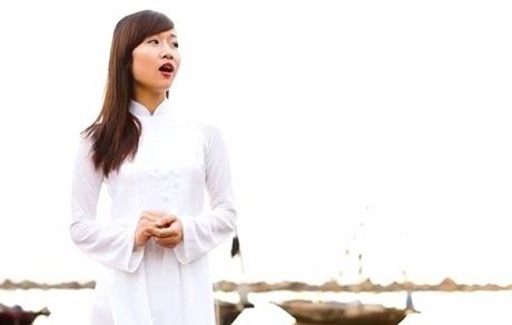 Vang vọng bản hùng ca biển đảo trong clip SV Ngoại ngữ - 5 Hoàng Dung