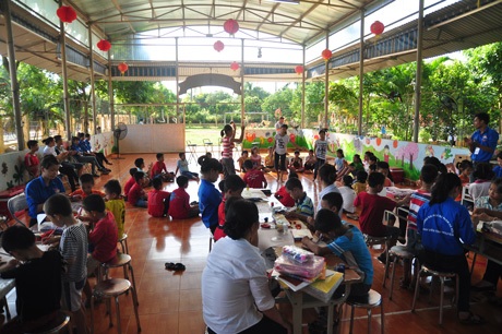 Với những nỗ lực của Bill Clinton và các cộng sự để hỗ trợ kinh phí, thuốc men...