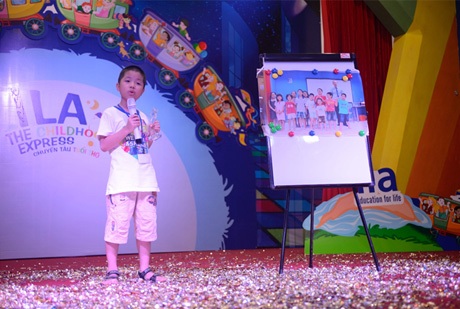 Chuyến tàu tuổi thơ - hành trình đầy ý nghĩa của bạn nhỏ ILA - 12 Kiên Dũng tự tin thể hiện bài thuyết trình bằng Tiếng Anh với chủ đề “I love ILA”