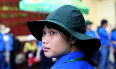 Ướt sũng nước mưa.