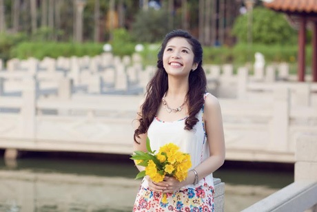 Ngắm nữ sinh 9X là Hoa hậu người Việt bang Georgia 2013 - 5 Hoàng Dung