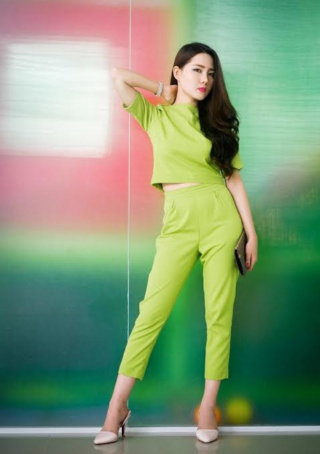 Biến hóa phong cách crop – top với Miss Áo dài Kim Phương - 10 Biến hóa phong cách crop – top với Miss Áo dài Kim Phương
