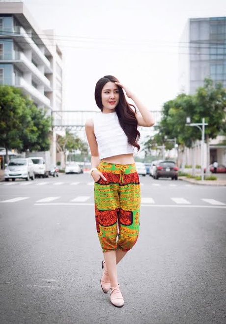 Biến hóa phong cách crop – top với Miss Áo dài Kim Phương - 7 Biến hóa phong cách crop – top với Miss Áo dài Kim Phương