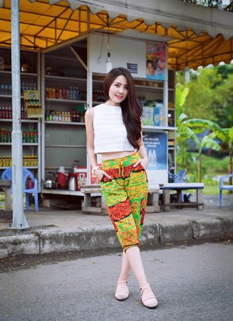Biến hóa phong cách crop – top với Miss Áo dài Kim Phương - 8 Biến hóa phong cách crop – top với Miss Áo dài Kim Phương