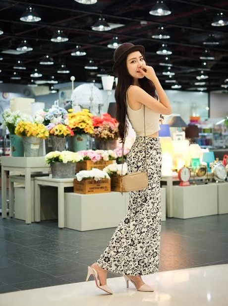 Biến hóa phong cách crop – top với Miss Áo dài Kim Phương - 13 Biến hóa phong cách crop – top với Miss Áo dài Kim Phương
