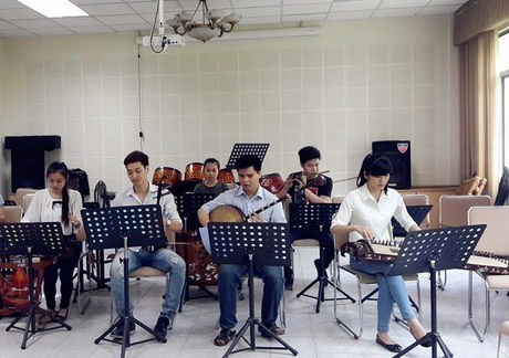 Chàng khiếm thị có tài năng âm nhạc tuyệt vời.