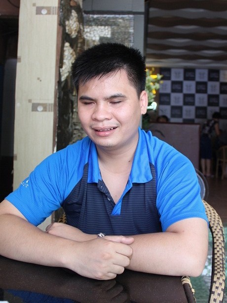 Tiếng đàn tài hoa mang cả niềm lạc quan và hi vọng sống đẹp của chàng trai khiếm thị.