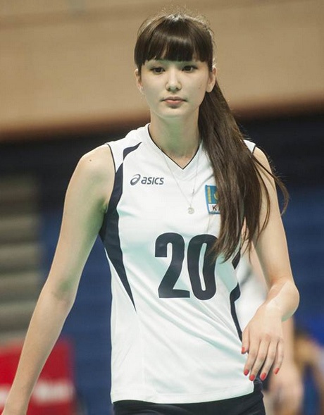 Những nữ VĐV 9X xinh đẹp hút hồn cư dân mạng - 5 Alexandra Botez (Canada, cờ vua)