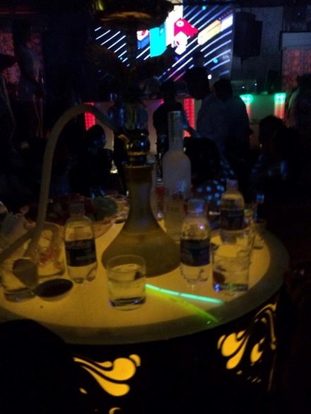“Cơn sốt” hút shisha thể hiện sự “sang chảnh“ - 2 Shisha hiện nay đều trở thành dịch vụ ăn khách của nhiều quán bar, cafe hiện nay.