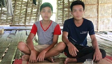 “Nàng tiên nâu”dập tắt tương lai hai đứa trẻ xóm núi - 1 Duẩn và Dinh trong căn nhà sàn vắng bóng cha, thiếu hơi mẹ.
