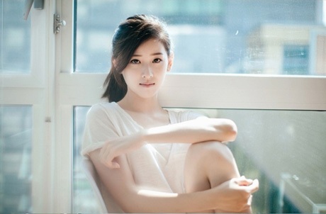 “Cô gái trà sữa” Trung Quốc đẹp tinh khiết trong bộ ảnh mới