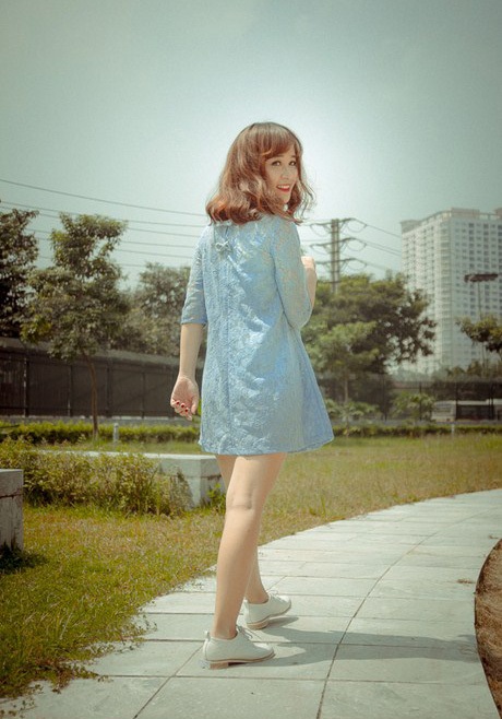 Đón Thu với phong cách đường phố sành điệu, thanh lịch - 20 Lãng mạn, ngọt ngào với những chiếc váy ren thiết kế tinh tế.