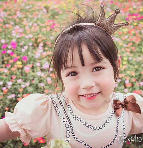 Cặp nhí Thái Lan đẹp như thiên thần “đốn tim” cư dân mạng - 5 Gia đình của cặp đôi nổi tiếng trên cộng đồng mạng này.