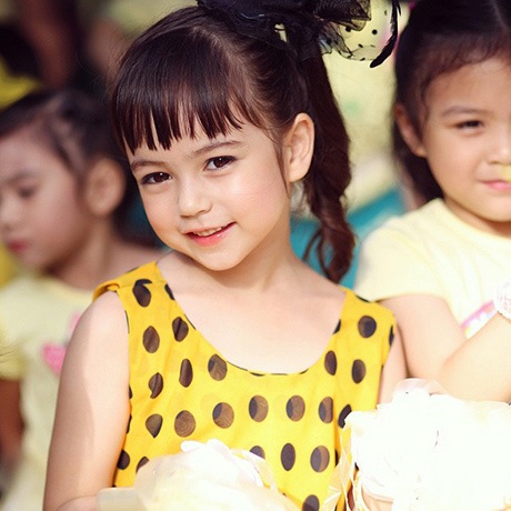 Cặp nhí Thái Lan đẹp như thiên thần “đốn tim” cư dân mạng - 6 Gia đình của cặp đôi nổi tiếng trên cộng đồng mạng này.