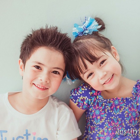 Cặp nhí Thái Lan đẹp như thiên thần “đốn tim” cư dân mạng - 10 Gia đình của cặp đôi nổi tiếng trên cộng đồng mạng này.