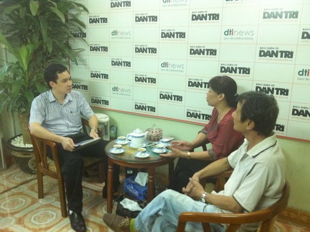 TP. Hà Nội chỉ đạo 90 ngày, Sở Xây dựng vẫn bỏ ngoài tai - 2 Vợ chồng ông Nguyễn Huy Thông trình bày sự việc tại Báo Dân trí