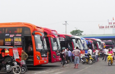 Trật tự luôn được duy trì ổn định dù có hàng ngàn lượt hành khách đi lại