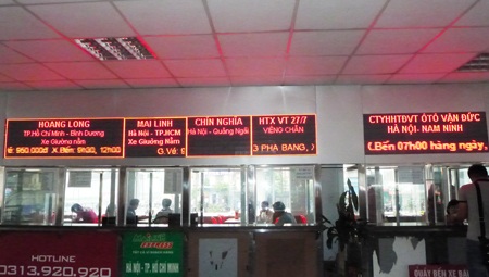 Khu vực bán vé đi quốc tế và các tỉnh phía Nam