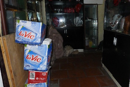 Phần diện tích lối đi chung bị chiếm dụng làm kho hàng