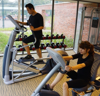 Precor cung cấp độc quyền thiết bị thể thao cho Ecopark - 2 Cư dân biệt thự Vườn Tùng sử dụng phòng tập Gym với các trang thiết bị Precor