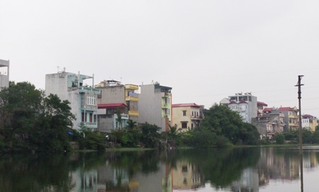 Phần mặt nước dự kiến sẽ bị san lấp phục vụ dự án (Ảnh: Ngọc Cương)