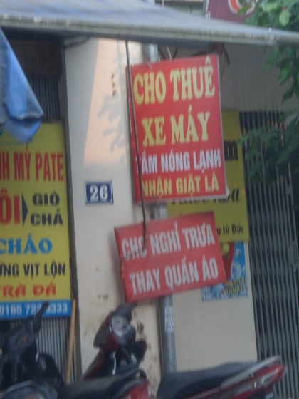 Dịch vụ cho thuê xe máy mọc lên như nấm gần các trường đại học