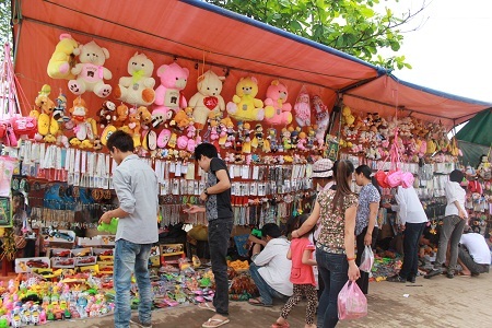 Đồ lưu niệm xuất xứ từ Trung Quốc có thể mua ở bất kỳ đâu