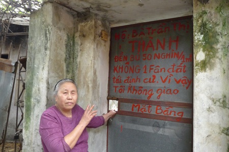 Công dân thiệt hại tiền tỷ vì Quyết định mập mờ của quận Đống Đa - 1 Bà Trần Thị Thành phản đối Quyết định hỗ trợ đền bù do quận Đống Đa ban hành