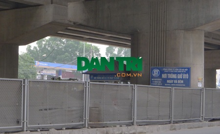 Rủi ro cháy nổ luôn tiềm ẩn trong các bãi gửi xe nằm giữa trung tâm Thủ đô 