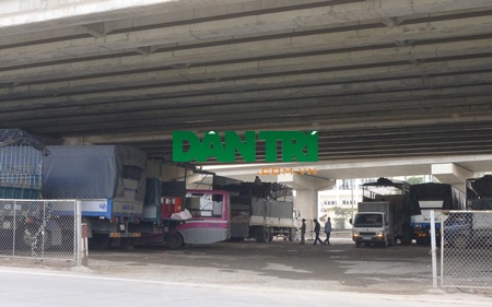 Thông tư của Bộ Giao thông Vận Tải nghiêm cấm việc sử dụng gầm cầu