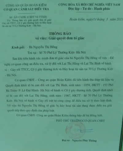 Khởi tố 2 đối tượng ném vỡ đầu một phụ nữ giữa Thủ đô - 2 Thông báo của Cơ quan CSĐT Công an quận Hoàn Kiếm về việc