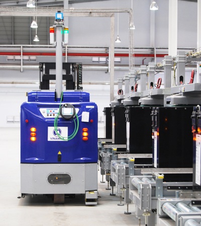 Cận cảnh “siêu nhà máy” sữa hiện đại của Vinamilk - 4 Một phần của tháp sấy sữa khổng lổ tại nhà máy Sữa bột Việt Nam