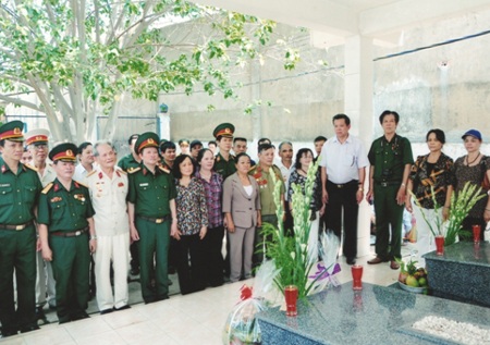 Bà má miền Nam trong ký ức Thượng tướng, Viện sỹ Nguyễn Huy Hiệu - 1 Bà má miền Nam trong ký ức Thượng tướng, Viện sỹ Nguyễn Huy Hiệu