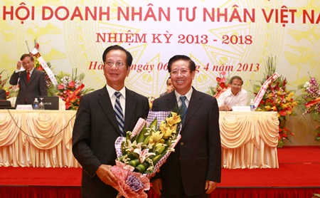 Chủ tịch FLC được bầu làm Phó chủ tịch TW Hội Doanh nhân tư nhân Việt Nam - 2 Ông Võ Hồng Phúc, nguyên Bộ trưởng Bộ Kế hoạch và Đầu tư và Chủ tịch VPBA