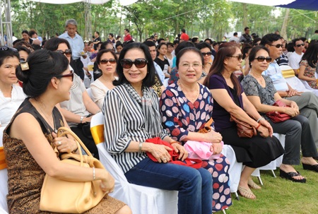 Hòa nhạc Luala: Không có sao vẫn hút khán giả - 5 NSND Trà Giang lâu nay ít xuất hiện trước công chúng, hôm nay cũng có mặt dưới hàng ghế khán giả