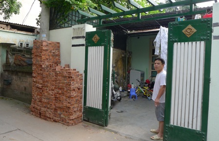 Lời kêu cứu khẩn cấp của một gia đình ở phường Đức Giang - 4 Gia đình bà Tính có đầy đủ giấy tờ chứng minh đã mua hợp pháp 14m2