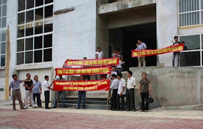 Rất nhiều khách hàng khốn đốn do đặt niềm tin nhầm chỗ vào công ty thứ cấp