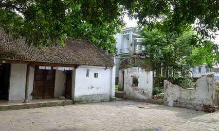 Huyện Đông Anh kiểm tra hồ sơ vụ “Mất nhà thờ họ vì tin cháu gái” - 1 Nhà thờ dòng họ Hoàng ở xã Uy Nỗ đã có từ hàng trăm năm nay