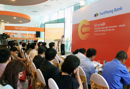Giải pháp công nghệ ngân hàng thông minh lần đầu tiên tại Việt Nam - 2 Lễ ra mắt giải pháp công nghệ eCounter và thẻ tiêu dùng đa tiện ích