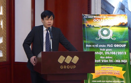 Ông Lê Đình Vinh, Phó Chủ tịch HĐQT FLC Group phát biểu tại lễ họp báo