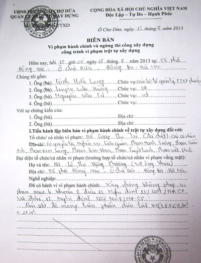Bị đình chỉ xây dựng, công trình trái phép vẫn tồn tại ở quận Đống Đa - 1 Biên bản xử phạt vi phạm công trình nhà 56 phố Đông Các