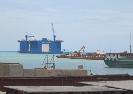 Vụ 1000 lao động kêu cứu: Phê bình Trưởng Ban Quản lý Khu kinh tế Vũng Áng - 1 Dự án cảng Sơn Dương đứng trước nguy cơ không hoàn thành đúng tiến độ