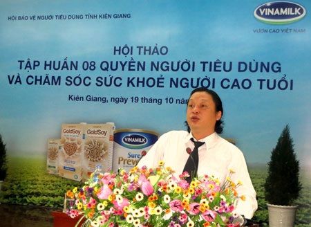 Vinamilk tư vấn chăm sóc sức khoẻ cho người cao tuổi Kiên Giang - 3 Bác sĩ Nguyễn Hữu Toản