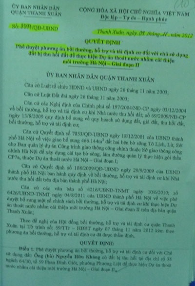 Công dân “tố” UBND quận Thanh Xuân áp dụng chế độ bồi thường sai quy định - 2 Người dân cho rằng Quyết định của UBND quận Thanh Xuân xâm hại quyền lợi hợp pháp của công dân