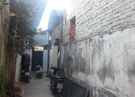 Thanh tra xây dựng yêu cầu dỡ bỏ công trình vi phạm ở phường Phú Thượng  - 1 Công trình xây dựng nhà 69 (mái vòm) vẫn thách thức UBND phường Phú Thượng