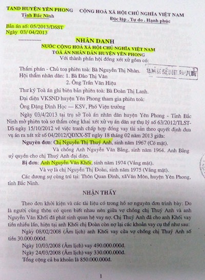 Vụ bỗng dưng phải thi hành bản án "trên trời": Thi hành án kiểu "râu ông nọ cắm cằm bà kia" - 2 Bản án số 05 buộc vợ chồng ông Khối trả nợ cho vợ chồng bà Thúy Anh