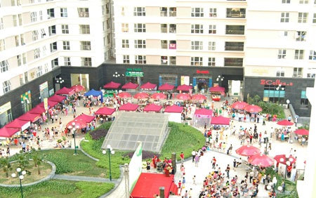 Khung cảnh chợ quê Dương Nội nhìn từ trên cao