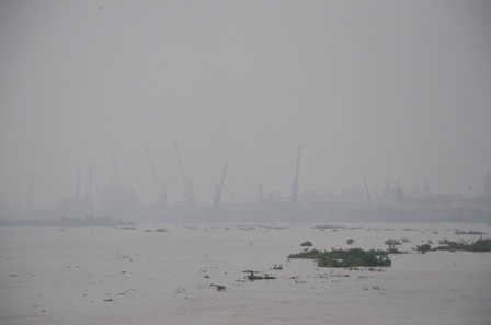 Đến hơn 11 giờ trưa sương mù vẫn chưa tan hết