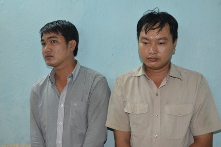 Trần Văn Tú và Nguyễn Hoàng Mến tại cơ quan công an